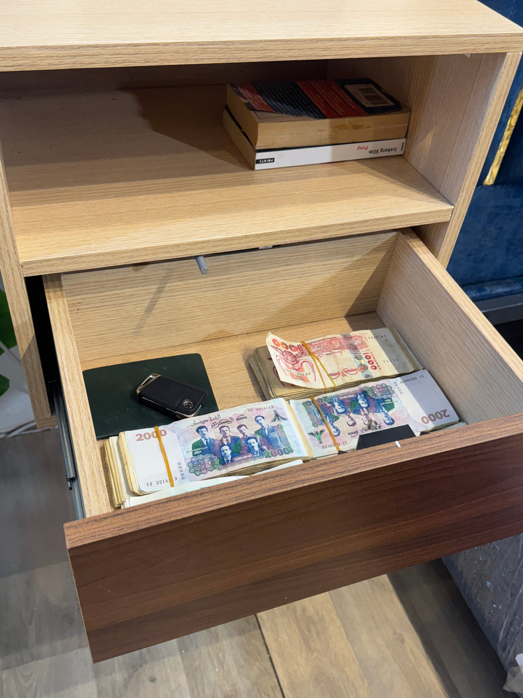 Table de nuit Smart lock